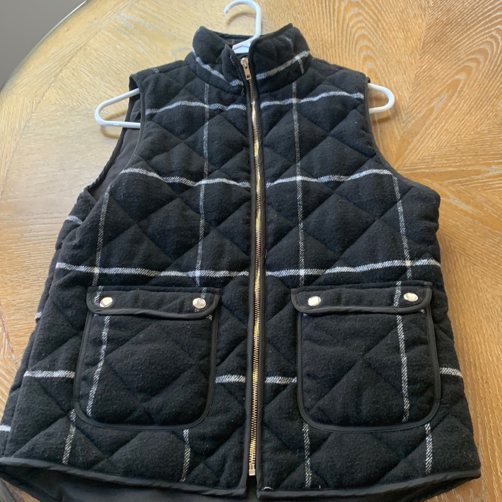 Black checkered vest